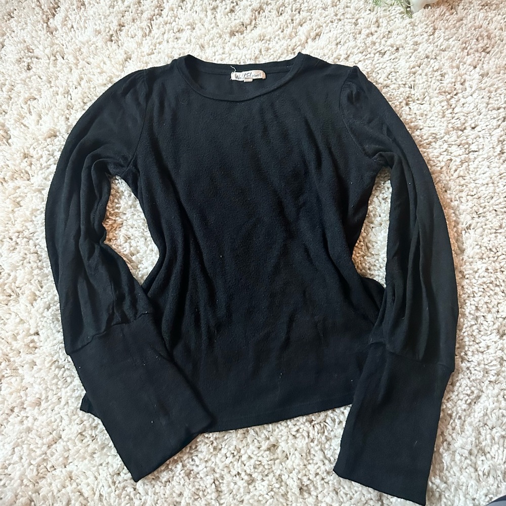 Wallflower casual chic crew neck simple long sleeve cute black shirt top.